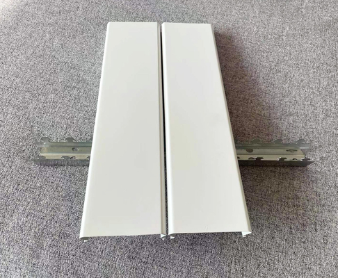 Koridor C Strip 0.9mm Aluminium Plank Ceiling Panel Tinggi 15mm