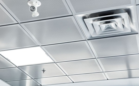 Aluminium Lay In Metal Ceiling Design ISO9001 Square Tiles 0.7mm