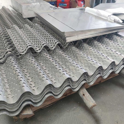 Panel Dinding Logam Bergelombang Aluminium Berlubang Tahan Api 600X2000