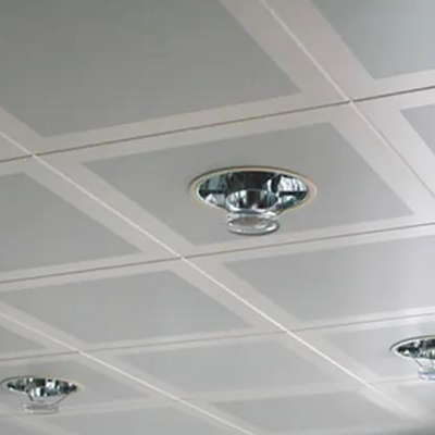 1.0mm Tebal Aluminium Lay Di Ceiling Metal Square Tiles Warna Putih