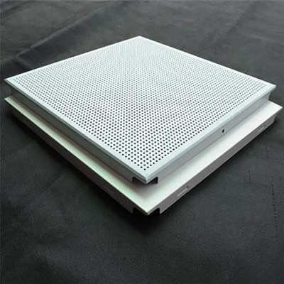 Panel Plafon Aluminium Berlubang 500x500mm PE Coating