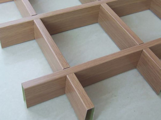 Modern 250x250mm Grid Ceiling Tebal 0.9mm Dengan Desain Tepi Persegi