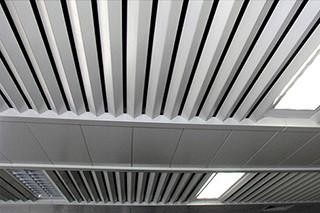 Modern 200x3000mm Aluminium A-Screen Ceiling Tebal 0,5mm