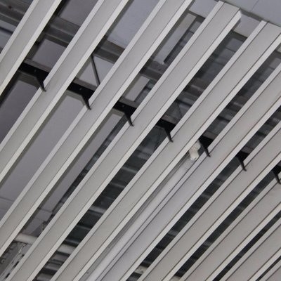 185x3000mm U Strip Aluminium Metal Ceiling Warna Ringan Dapat Disesuaikan