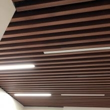Metro Station Aluminium U-Baffle Ceiling Tebal 0,5mm Mudah Dibongkar