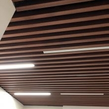 Shopping Mall Aluminium U Baffle Ceiling Tebal 0,5mm Mudah Dibongkar