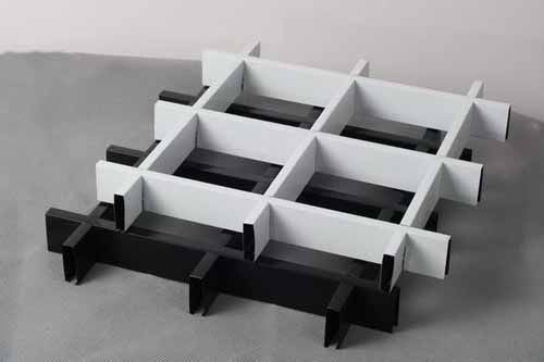 Tahan Api 100x100mm Aluminium Grid Ceiling 0.4mm Tebal