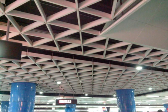 Aluminium Alloy Metal Grid Ceiling 250x250mm Untuk Pusat Konvensi