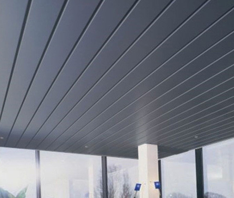 Langit-langit Logam Aluminium G Strip Warna yang Dapat Disesuaikan Untuk Stasiun Metro