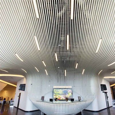 Desain Plafon Logam 3.0mm Sistem Plafon Baffle Melengkung Vertikal yang Dapat Disesuaikan