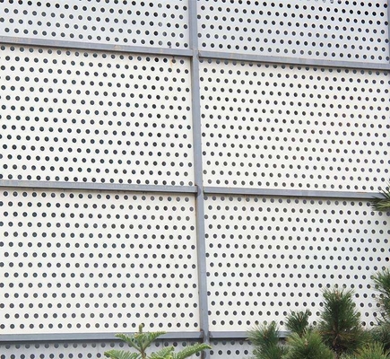 Panel Aluminium Berlubang 1600x6000mm Untuk Tahan Asam Stasiun Metro