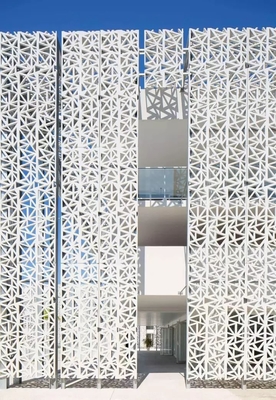 Panel Aluminium Berlubang 1600x6000mm Untuk Tahan Asam Stasiun Metro