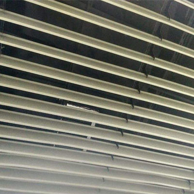 Plafon Layar Aluminium B Tahan Api 200x3000mm Untuk Dekorasi Dinding Eksterior