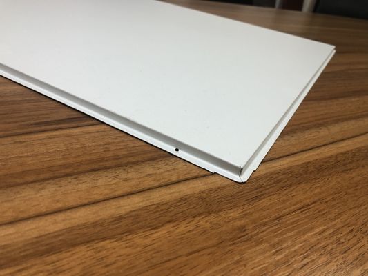 Aluminium Tahan Air Berbaring Di Plafon 120mm Tubular Dia Warna yang Dapat Disesuaikan