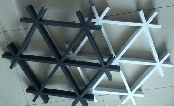 Outlet Extruded Grille Triangle Shaped Ceiling Design  Light Weight